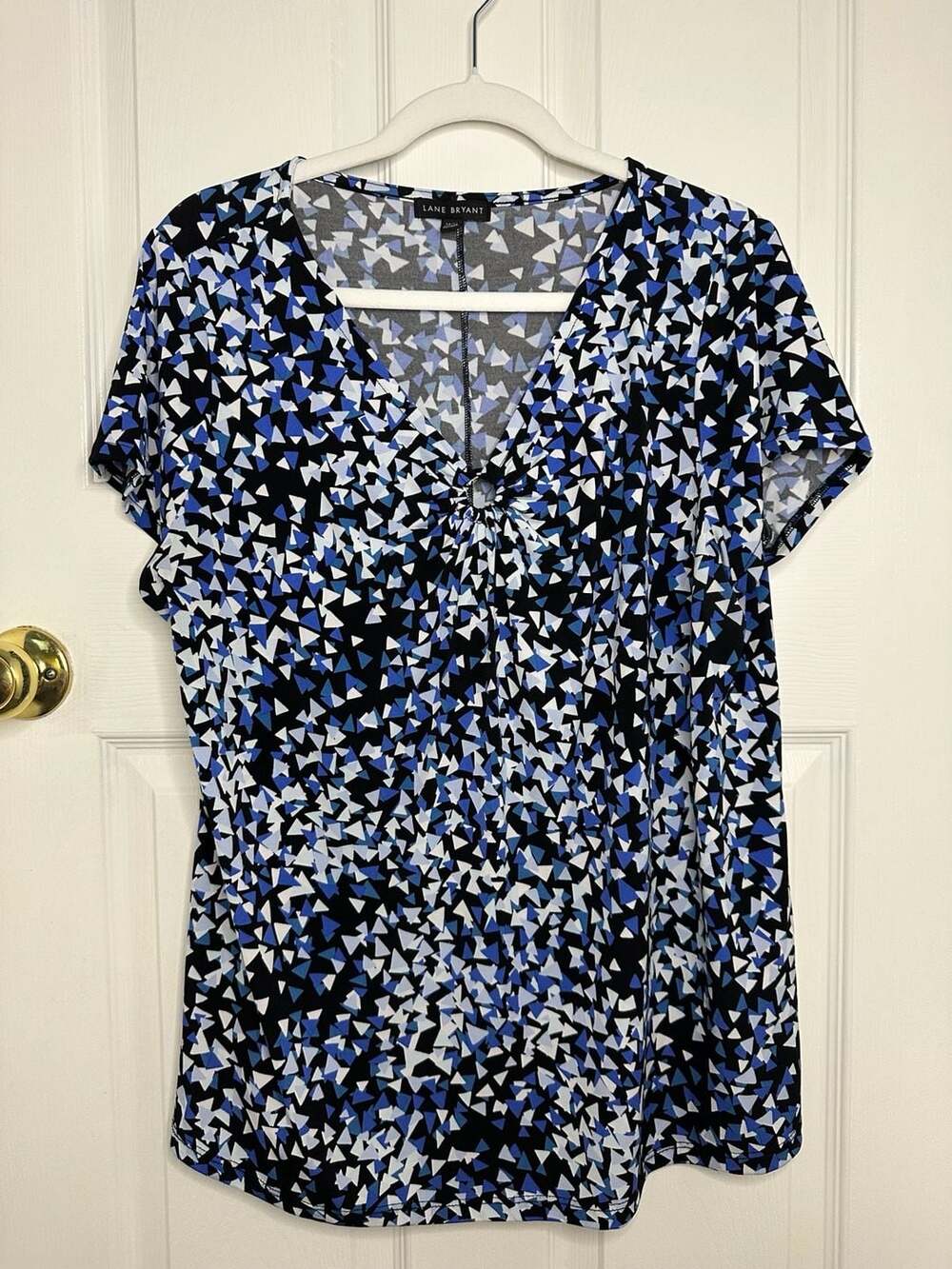 Lane Bryant Women's Short Sleeve V-Neck Top O-Ring Keyhole Blue Geometric Print